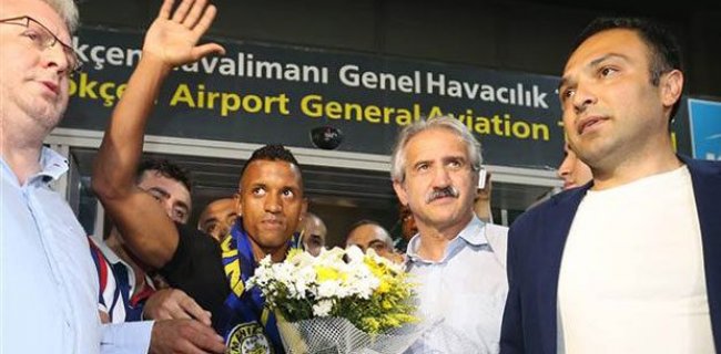 Fenerbahçe'den Luis Nani Açıklaması